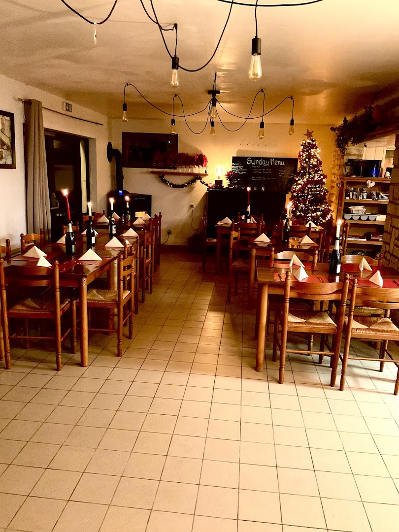 La Femme du Fermier Bar Restaurant · Photos 9